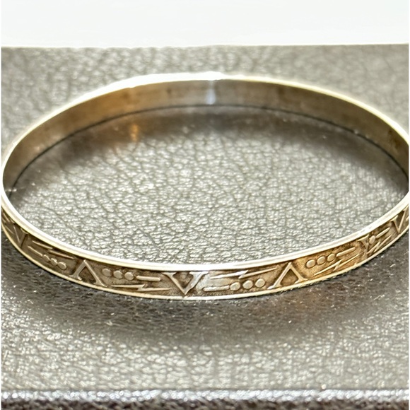 Coro Jewelry - Vintage Coro Sterling Silver Bangle Bracelet Very Rare Pattern